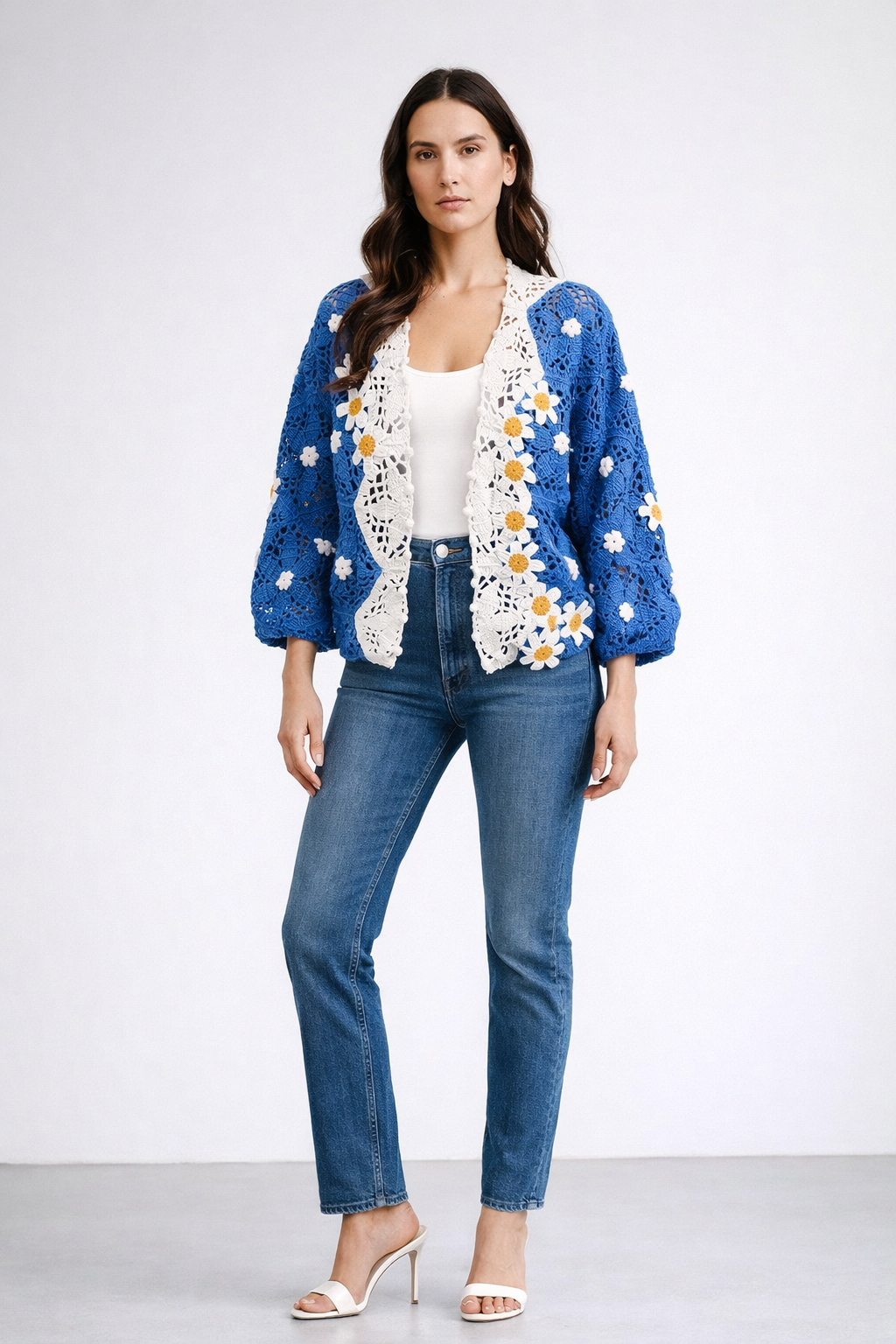 El Örgüsü Papatya Detaylı Mavi Hırka