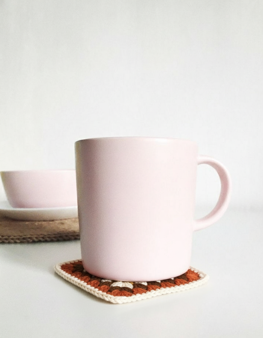 El Örgüsü Bardak Altlığı – Retro Renklerde Kare Model