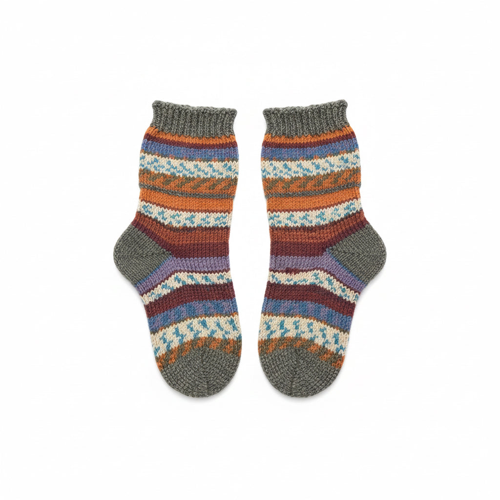 El Örgüsü Desenli Çorap | Renk Geçişli Yumuşak Tasarım