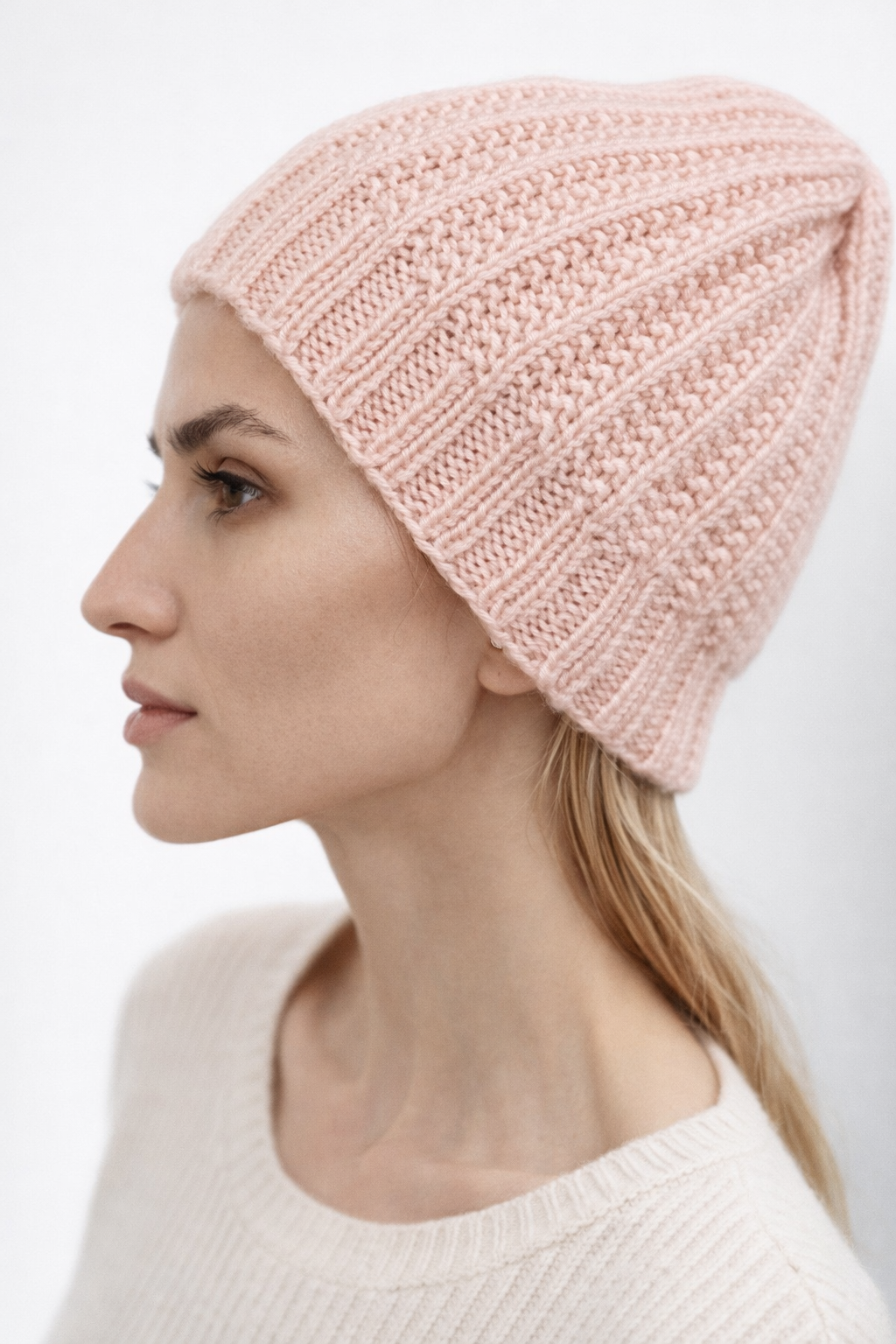 El Örgüsü Pudra Rengi Kadın Bere