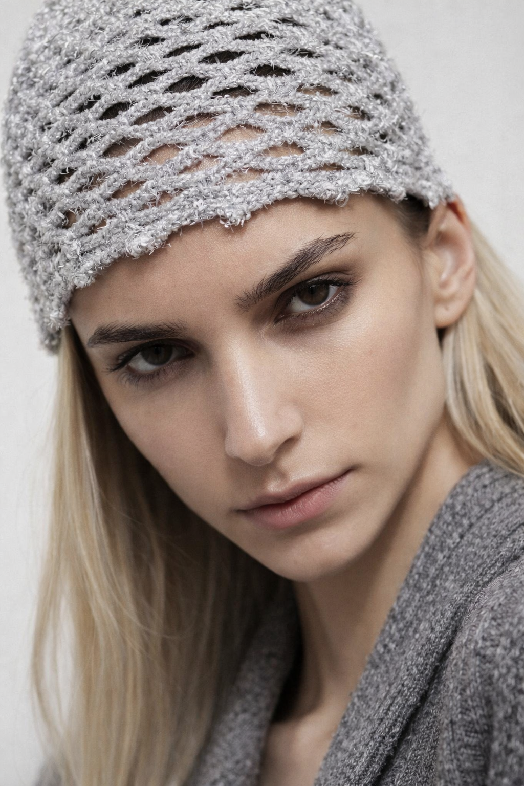 El Örgüsü Parlak İplik Bere